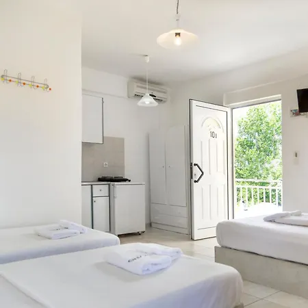 Vamvini Apartmanhotel *