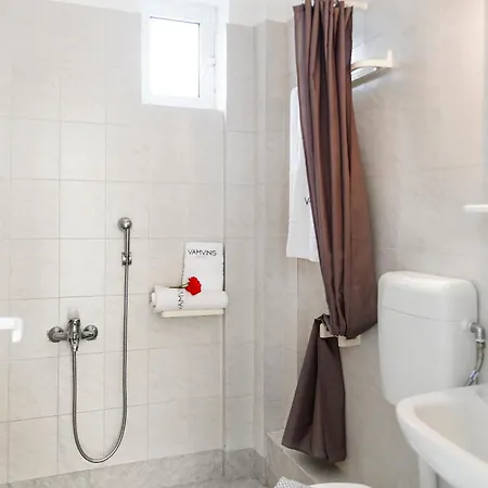 Apartmanhotel Vamvini Szárti