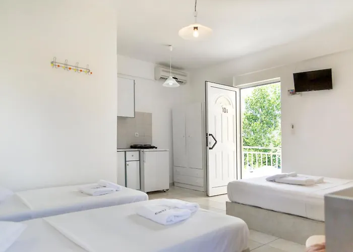 Vamvini Aparthotel *