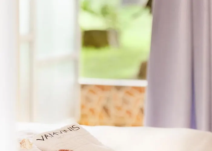 Vamvini Aparthotel *